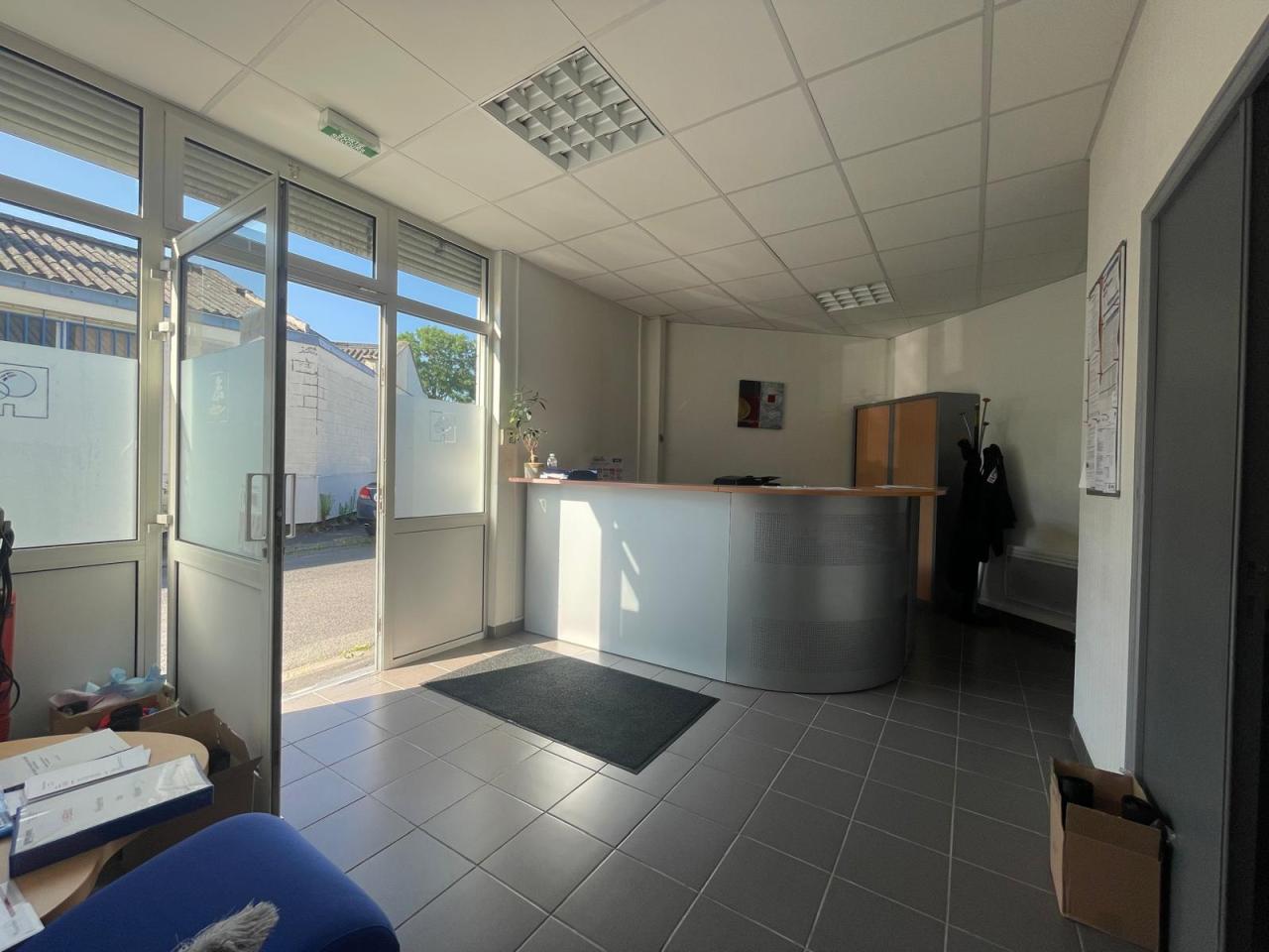 Local d'activité Aulnoy-lez-Valenciennes 100m² Location local d'activité Aulnoy-lez-Valenciennes Nord OLACT2534199 2
